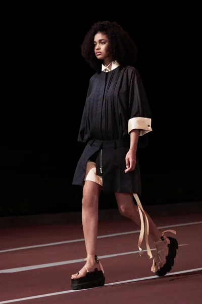 Look 8